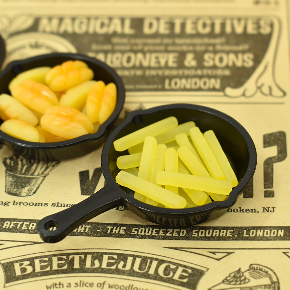 Kawaii Miniature Black Pan Doll House Kitchen Play Toys Pretend Food Accessories Fashion Earring Making Key Chain