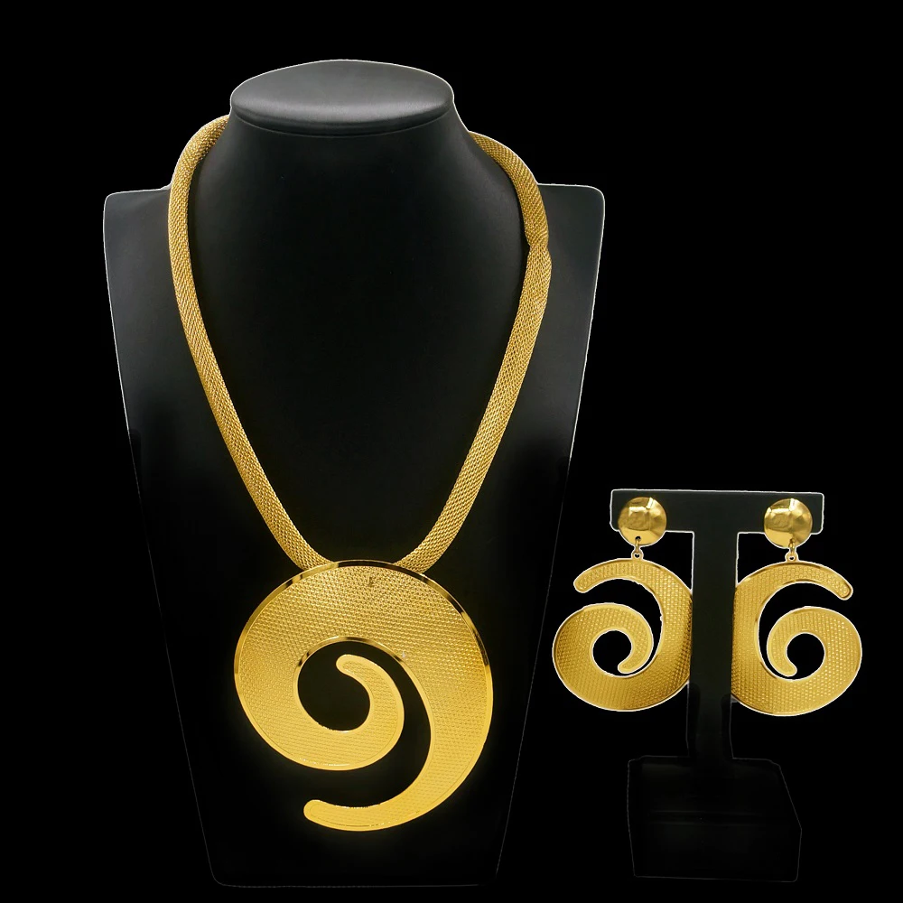 Zhuerrui Newest Dubai Gold Plated Jewelry Sets Elegant 18k Ladies Accessories Brazilian Design Necklace Earrings Sets MH2200925