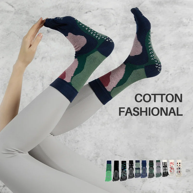 free sample Hot selling custom logo long yoga socks with grip non-slip 5 Toe socks for yoga pilates