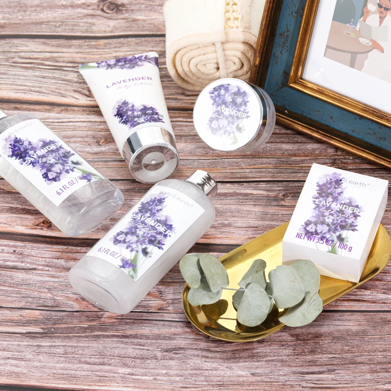 Bath Spa Gift Set, Gift Basket 7 Piece Lavender Scented Spa Basket Kits for Women