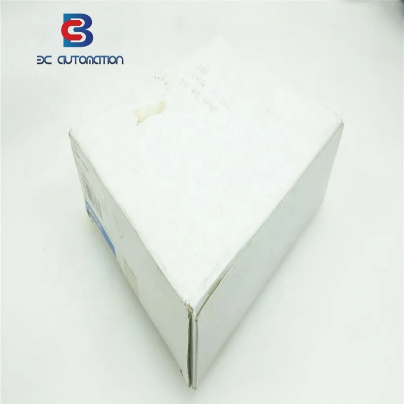 CQM1-OC222 конкурентоспособная цена с высоким качеством omron plc контроллер