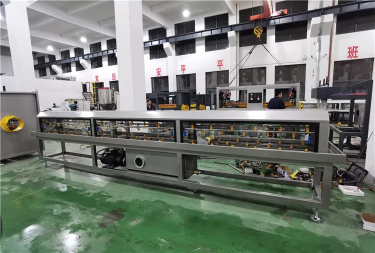 China Far Creative Plastic PPR / PP / HDPE / PE Hose / Tube / Pipe Making Machine / Extruder / Extrusion Production Line