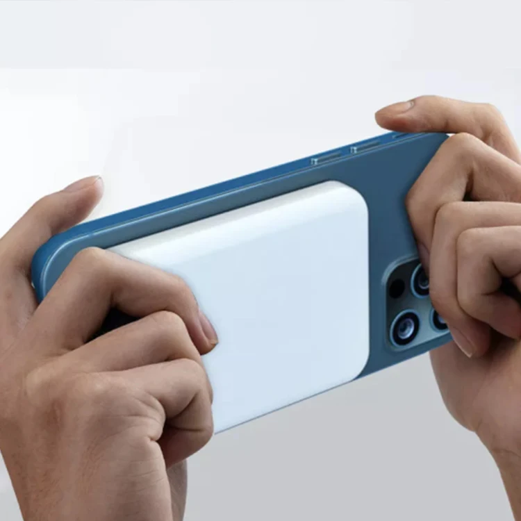 Mini Slim Magnet Qi Wireless Charger 5000mAh Powerbank with Magnetic Function 5W 15W Power Bank for phone 12 13 14