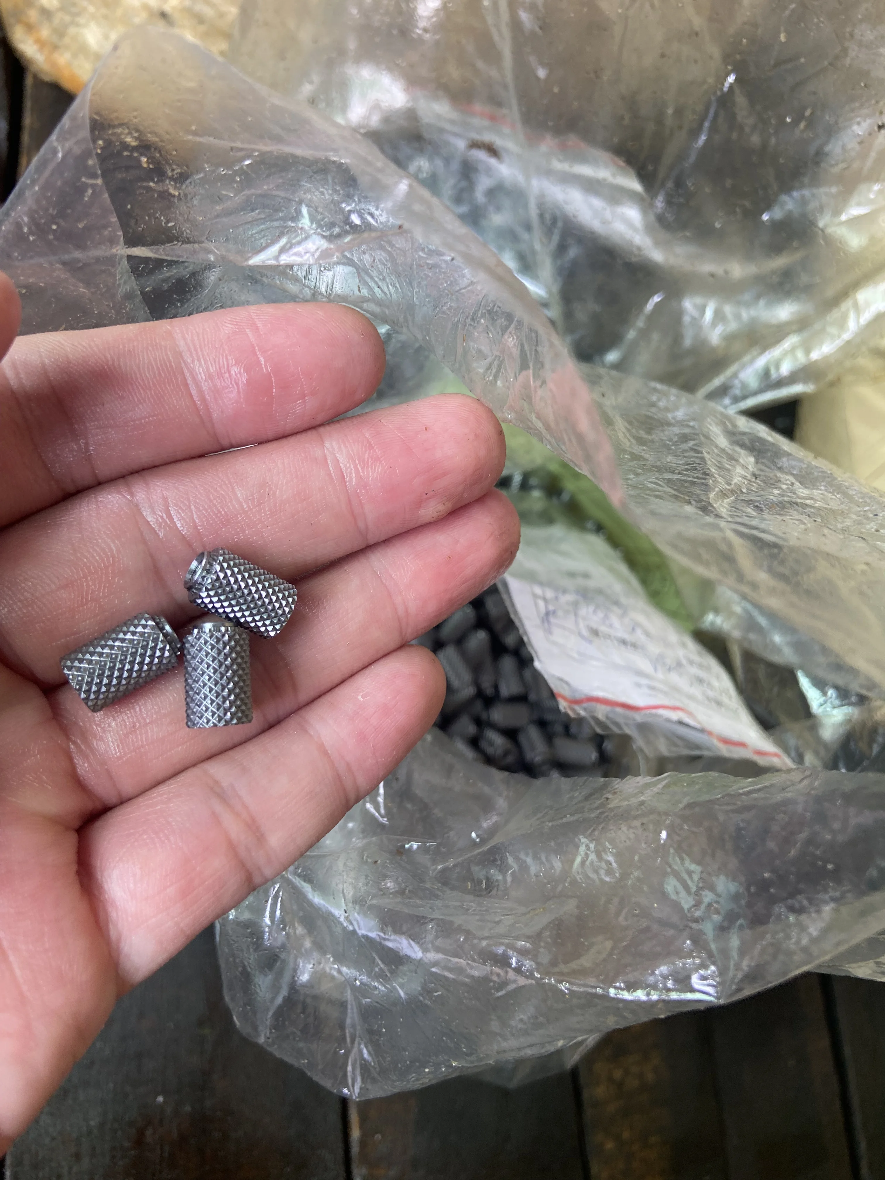 Bolts and nuts com Bulge Type 12X15Mm Indicator 33Mm Bass 42Mm Female 20Mm Gi 10Mm Bolton Nuts For Woodwork Cap Truck Nut