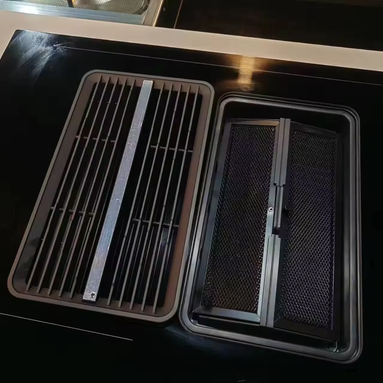 7200W Built-in Induction Cooktop with Integrated Extractor Hob - High Efficiency and Safety Features