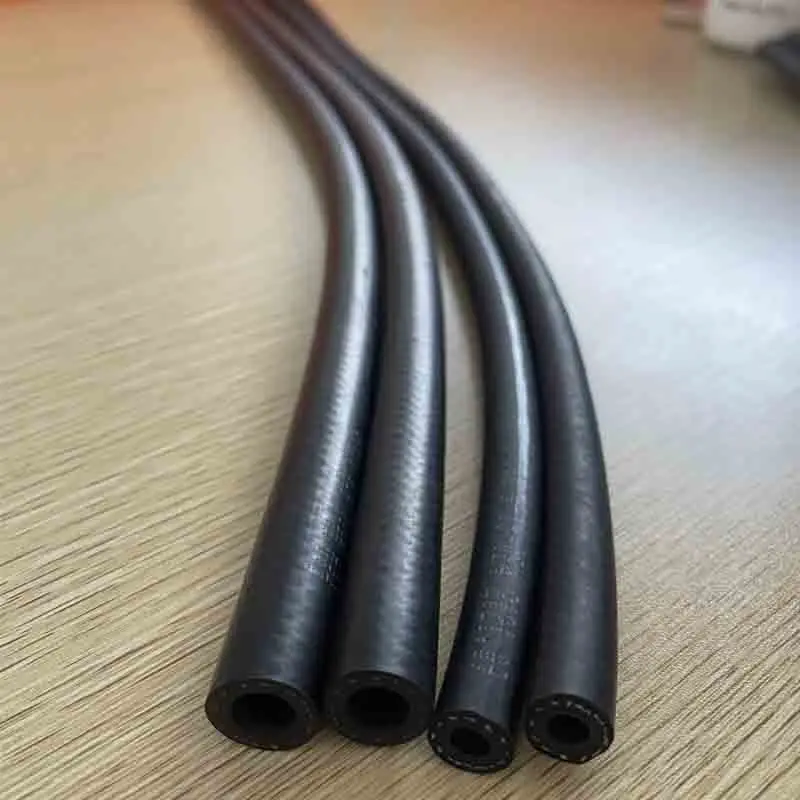 Резиновый топливный шланг CARB, сертифицированный EPA, FKM ECO NBR CSM, сформированный топливный шланг для автомобиля