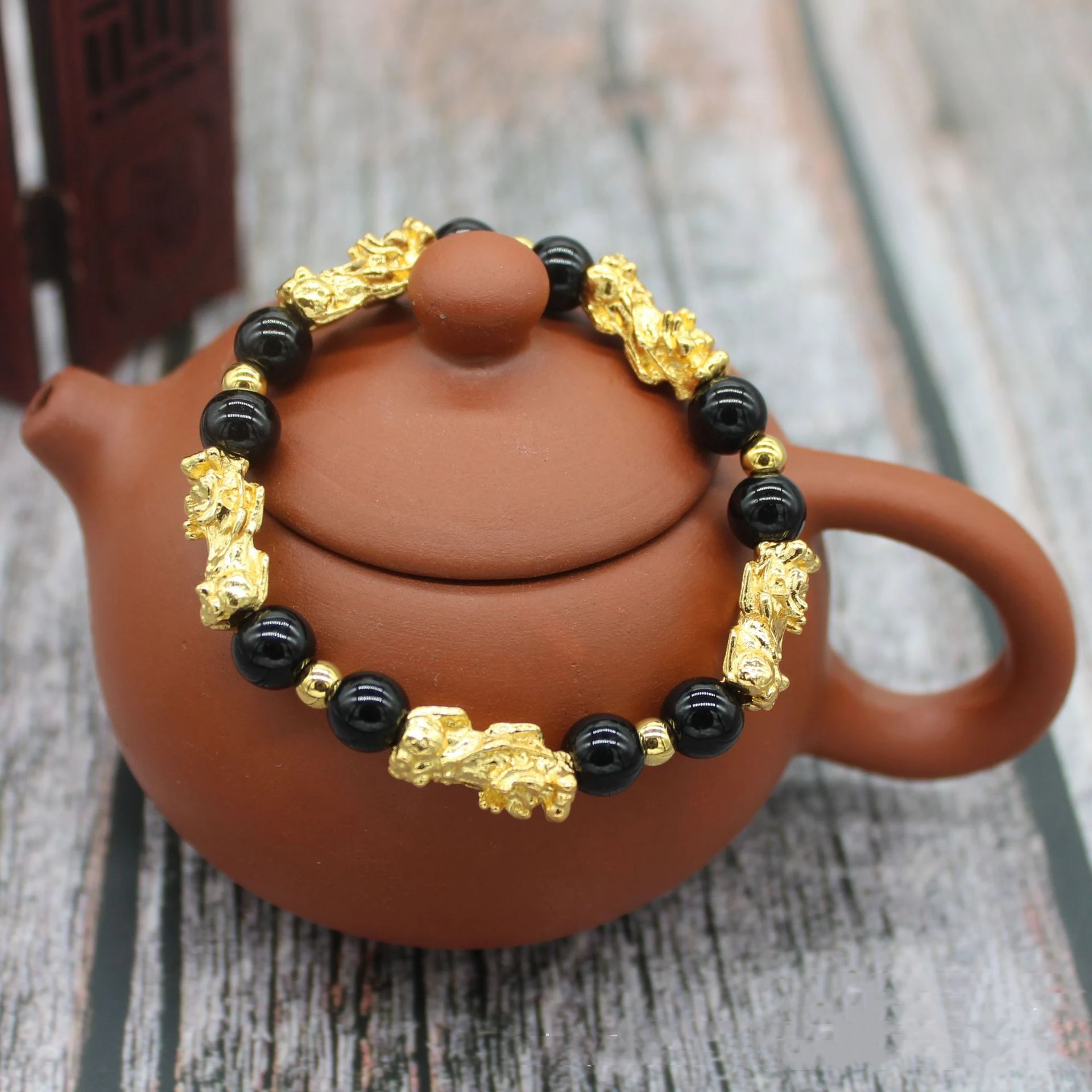 Buddhism Feng Shui Stone Bracelet Men Women Natural Stone Agates Beads Lucky Bracelets Gold Color Pixiu Wealth Charm Bracelet