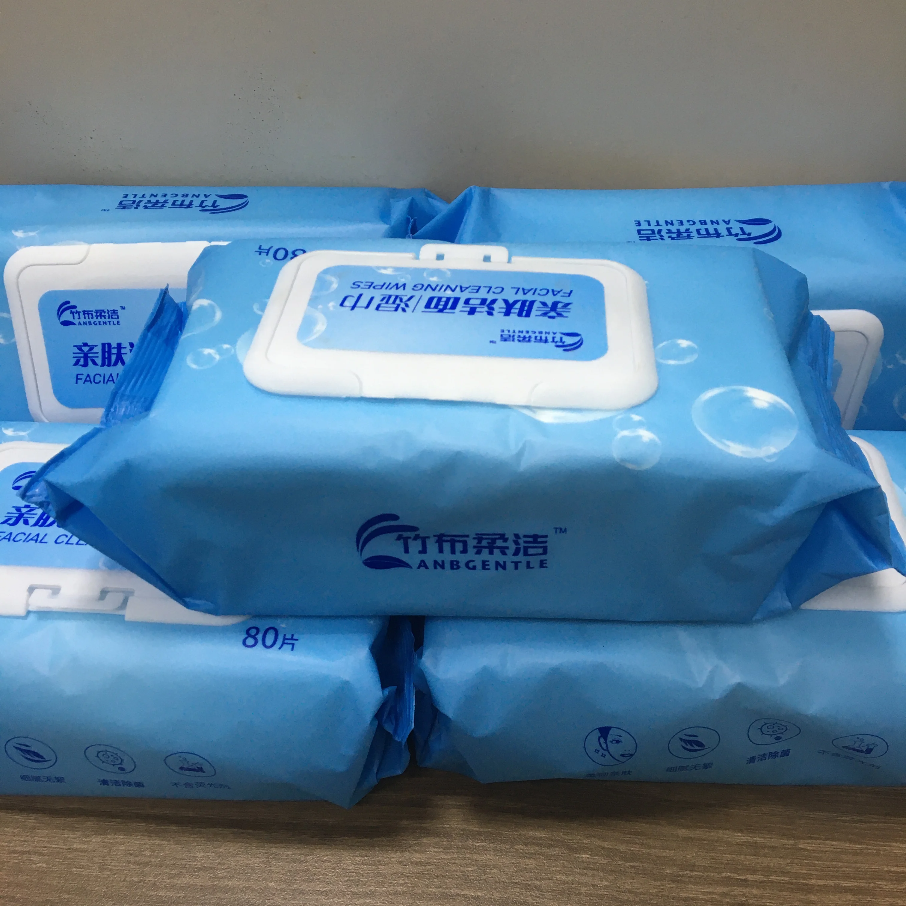 Skin-Friendly Facial Cleaning Wet Wipes Price Cheap 80PCS/Bag 24Bags/Carton