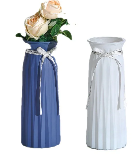 Well Priced elegant clear and colored glass vase supply