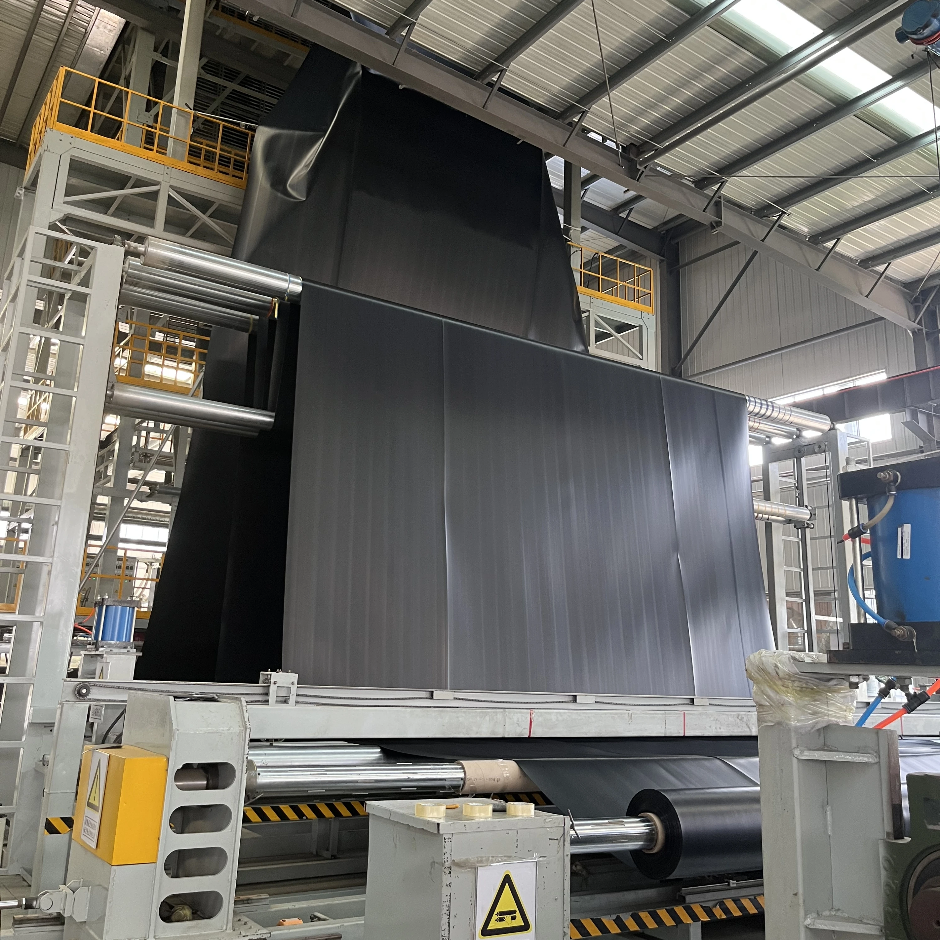 0.5mm Fish Farm Pond Liner 0.75mm Waterproof Geomembranas 1mm ASTM HDPE Geomembrane fish hatchery in geomembranes