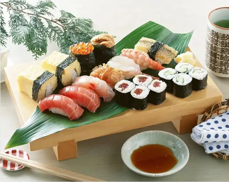 Qianhe Factory Asian Low Sodium Soya Sauce Manufacturer Bulk Wholesale 1.8l Soja Superior Light Soy Sauce For Restaurant