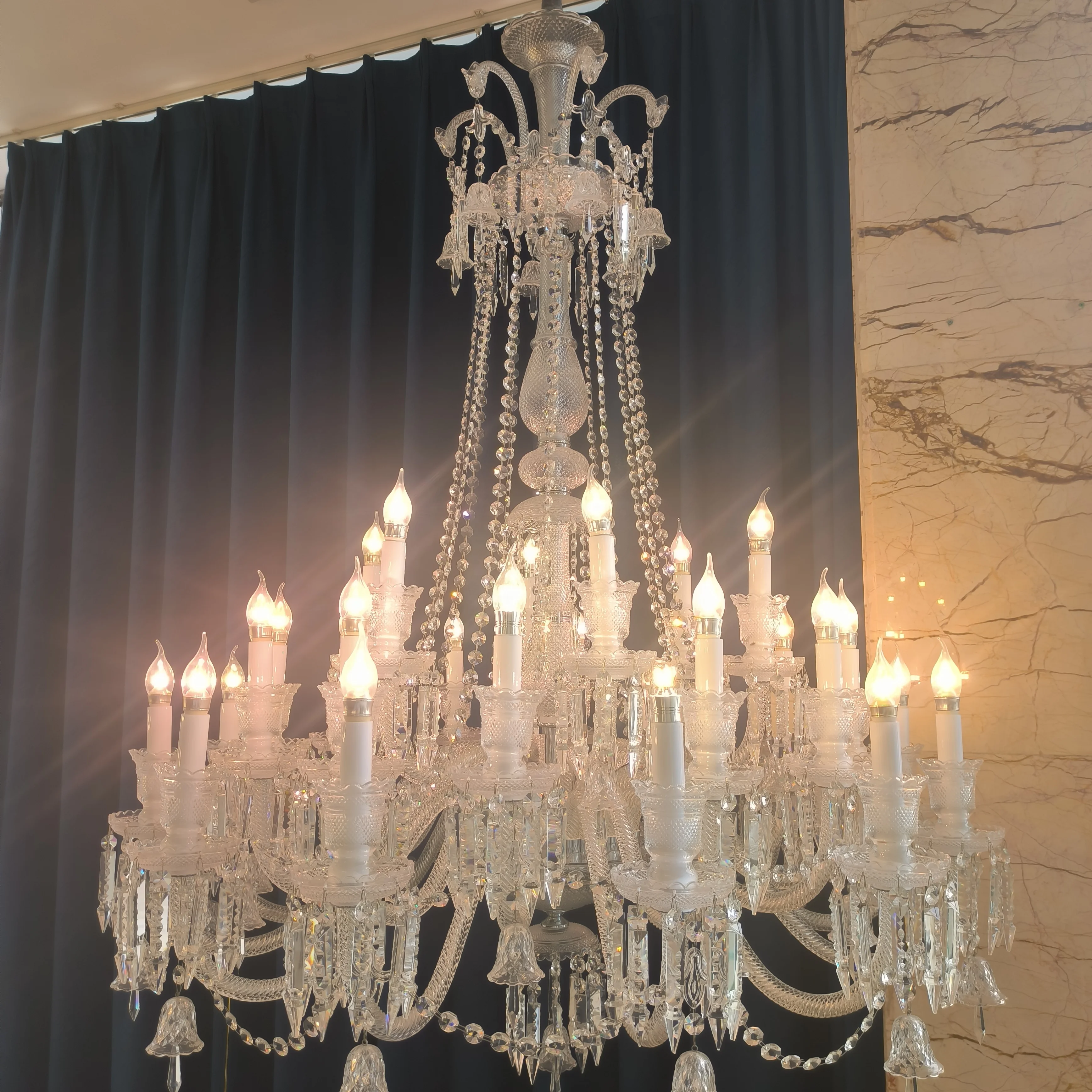 Европейская хрустальная люстра, современная гостиничная большая стеклянная изогнутая хрустальная люстра на заказ