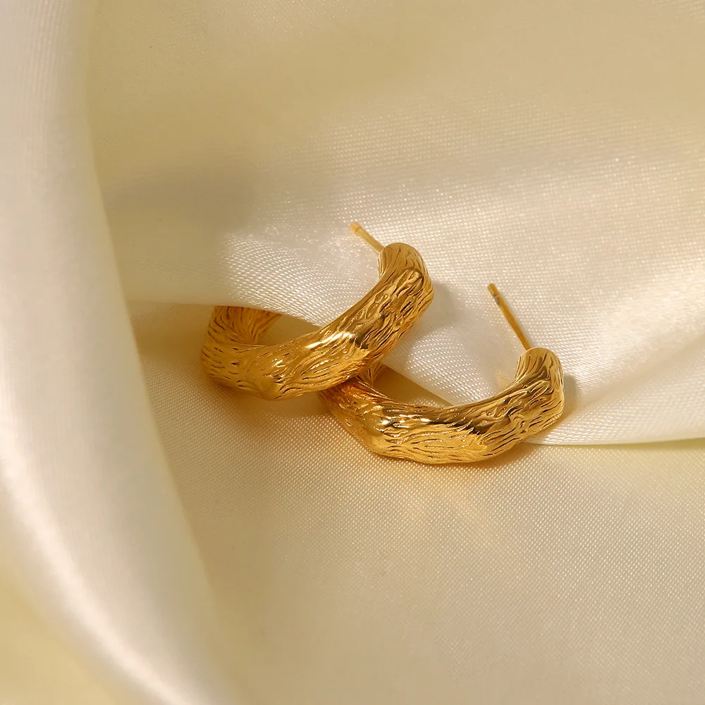 Chic Chunky Jewelry 18K Gold Plated Stainless Steel Lava Hammered Embossed Geometric Hoop Earrings