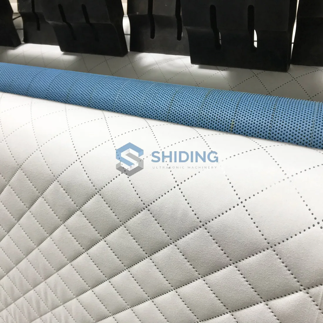 Ultrasonic Quilting Embossing Machine