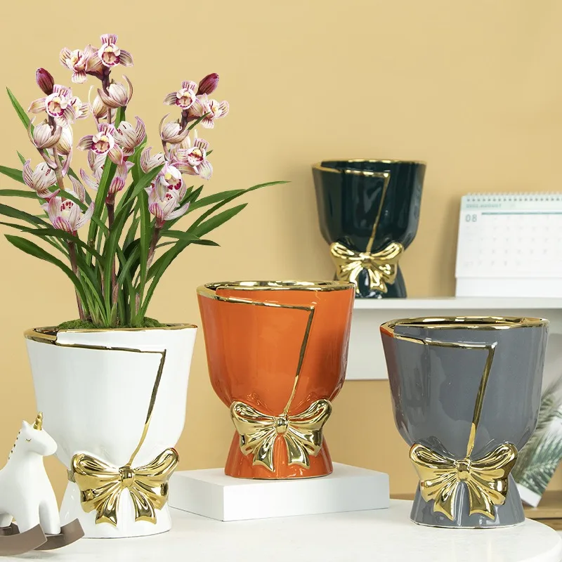 MSH Nordic Luxury Style Gold Flower Shaped Handmade Wedding Decor Ceramic Vase