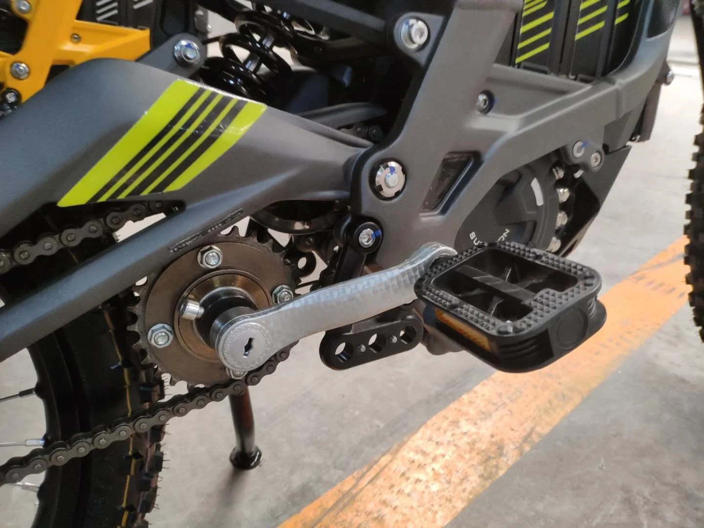 Новое поступление 2021 электрический велосипед Bee Sur Ron X Ebike мотоцикл 60 в 5000 вт 32 ач внедорожный