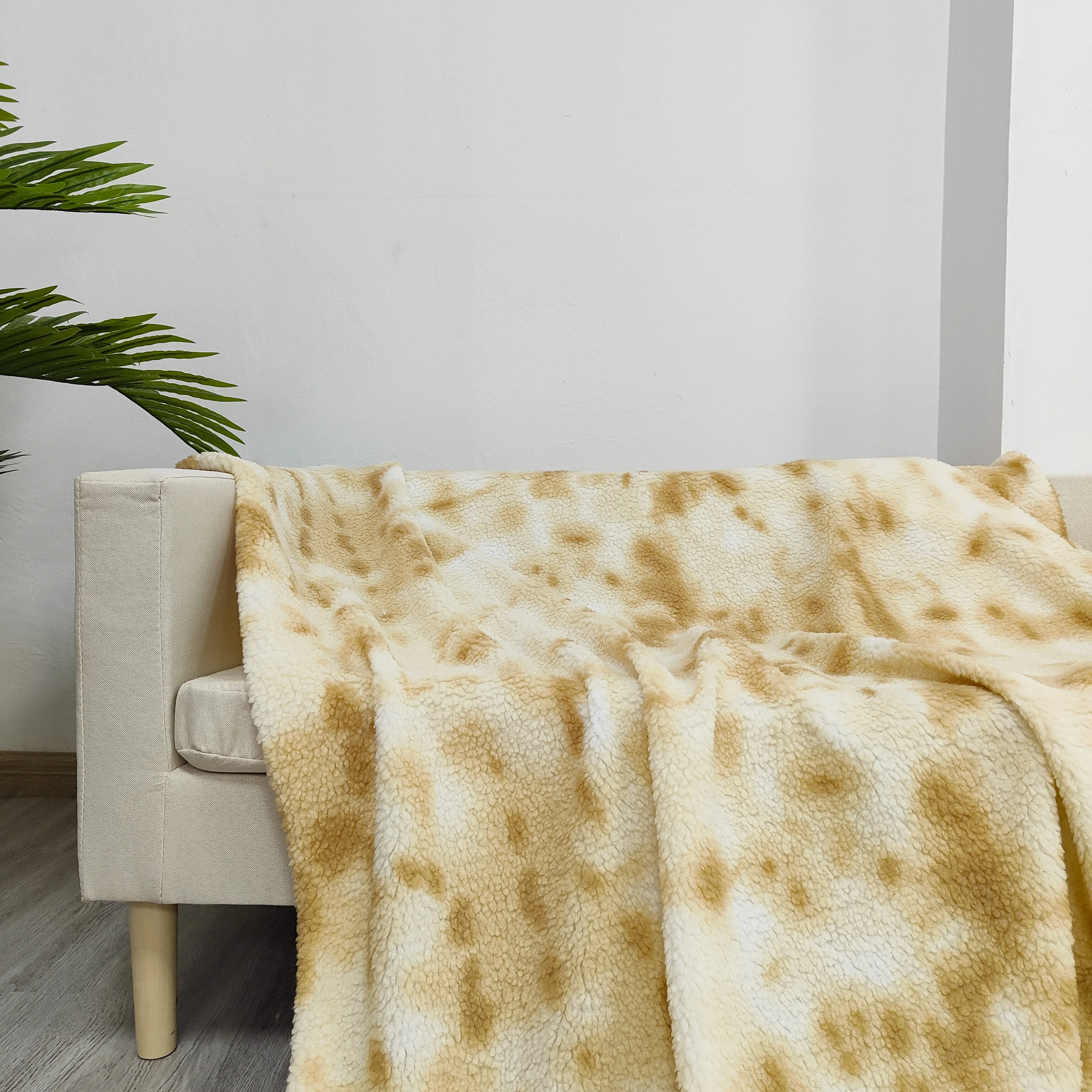 Manufacture New Style Design Leopard Printed Sherpa Fur Fabric Custom Curly Fleece Fabric for Garment Home Textile
