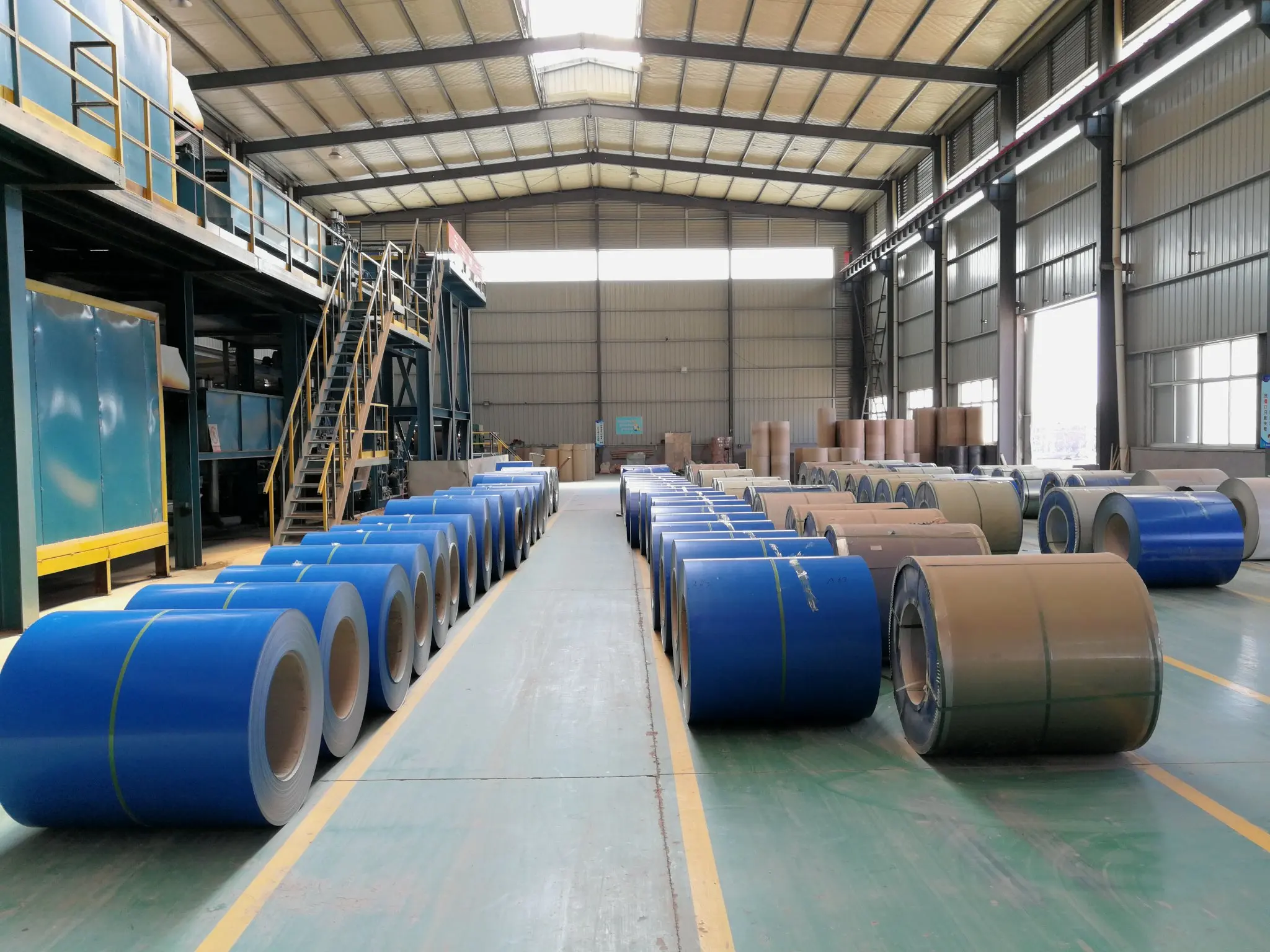 PPGI PPGL Prime Color Coated Steel Coil Strip Prepainted Steel Coil 25/5 um For Roofing Sheet