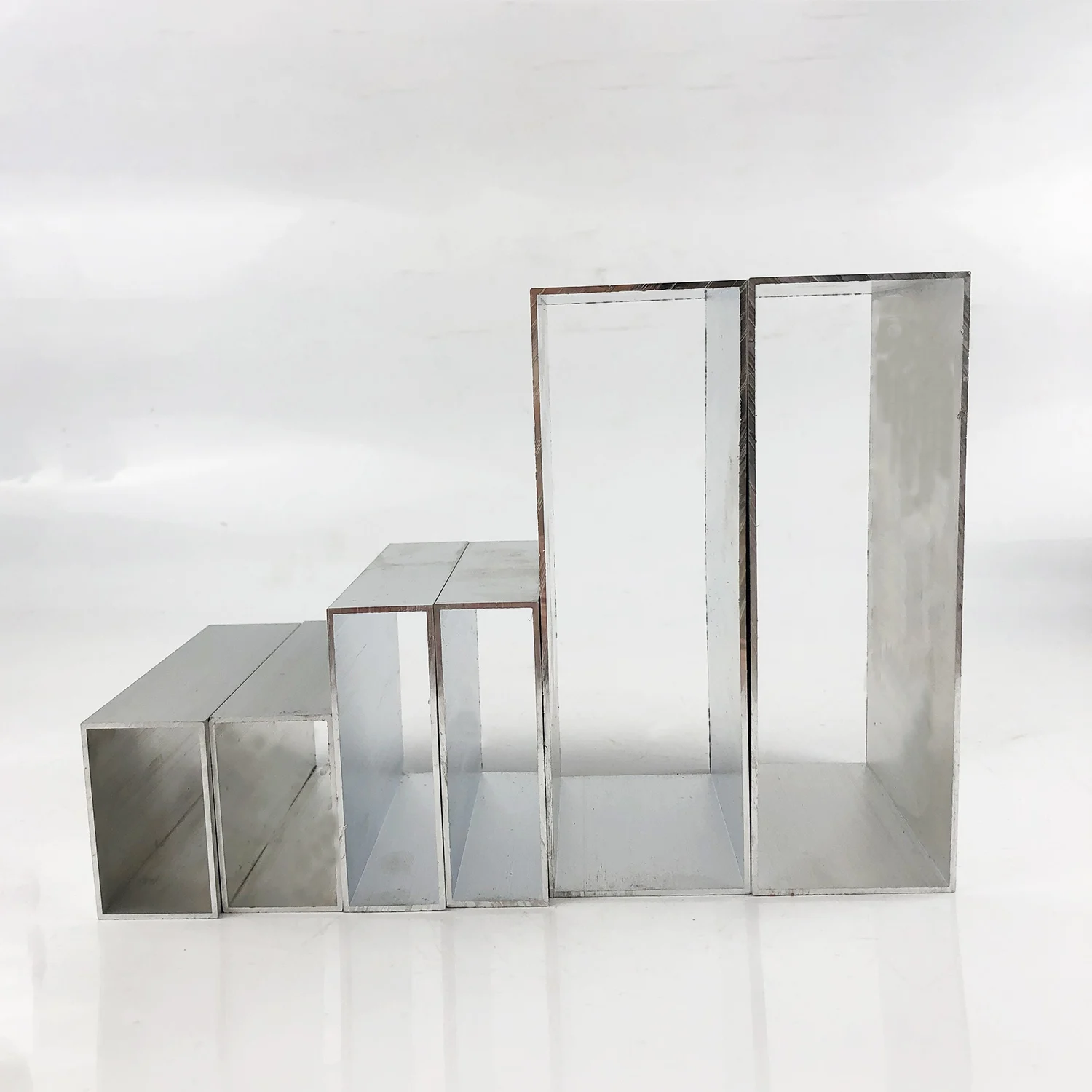 Aluminium Tube Rectangular Tubing Square/Round Pipe