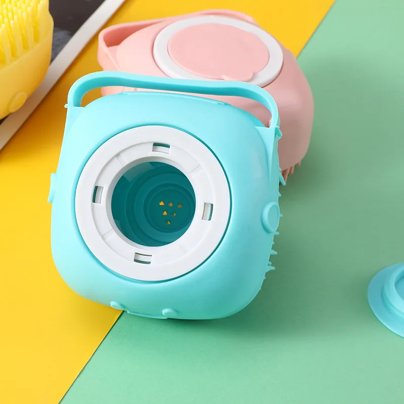 Factory Wholesale Pet Grooming Brush Silicone Pet Bath Brush Shampoo Dispenser Bath Massage Cat Dog Bath Brush with Soap