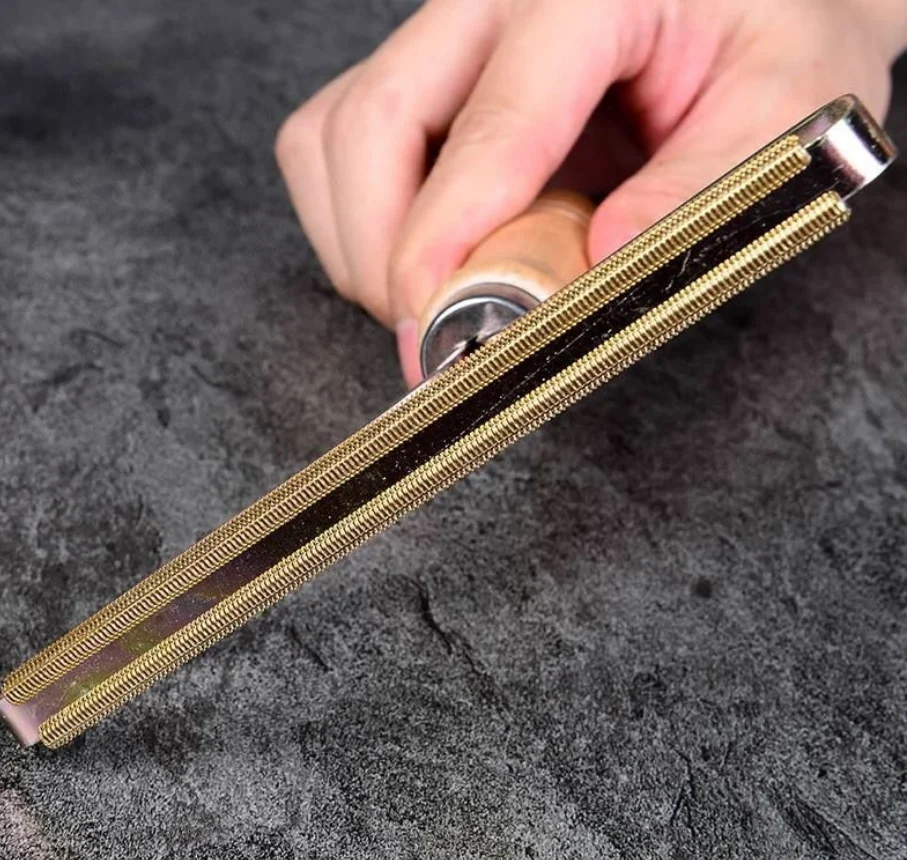 
china hot selling wooden metal clothing shaver shave wool implement portable lint remover 