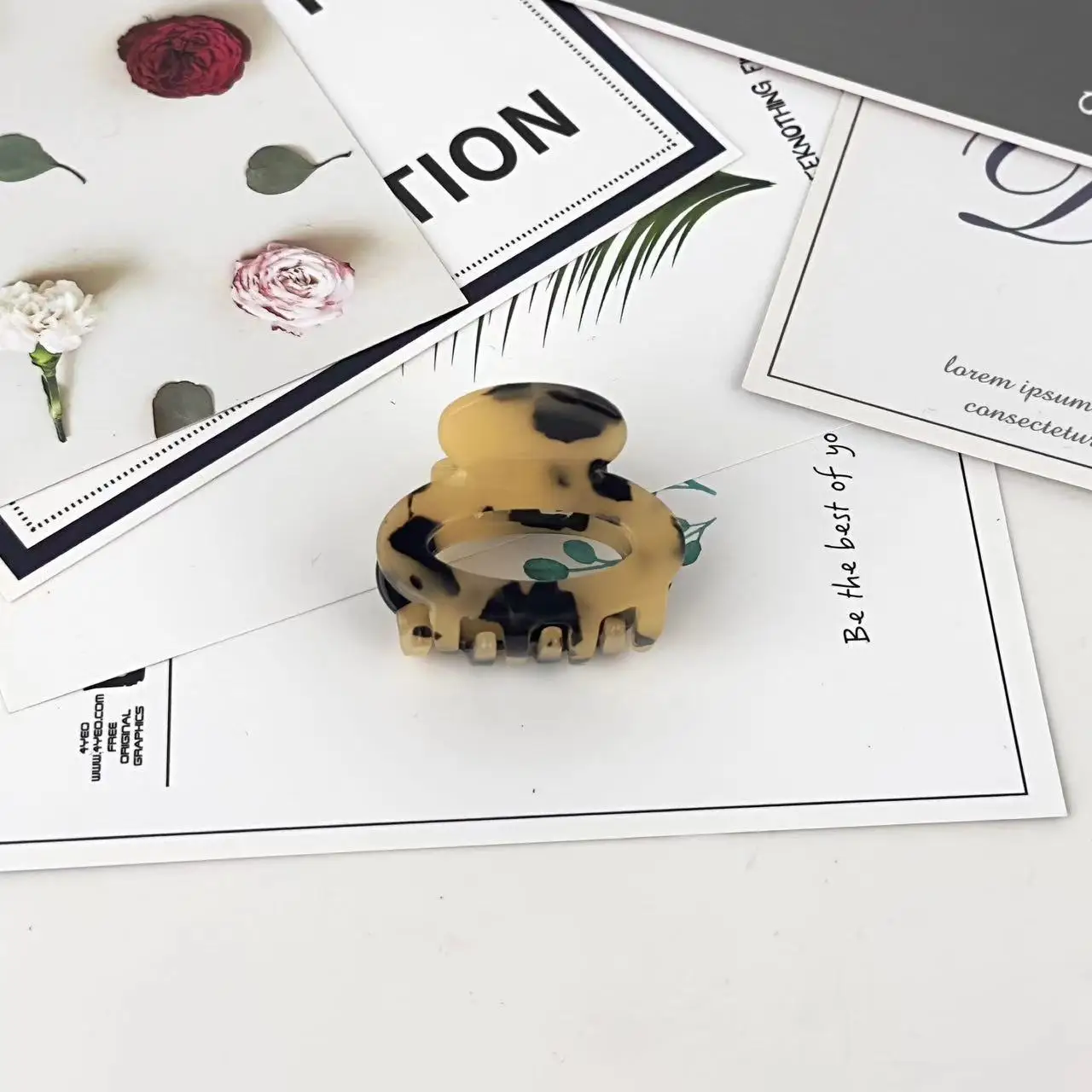 Cute Little Japanese Mini Flower Hairpin With A Cute Half-Tied Ponytail With Bangs On Top