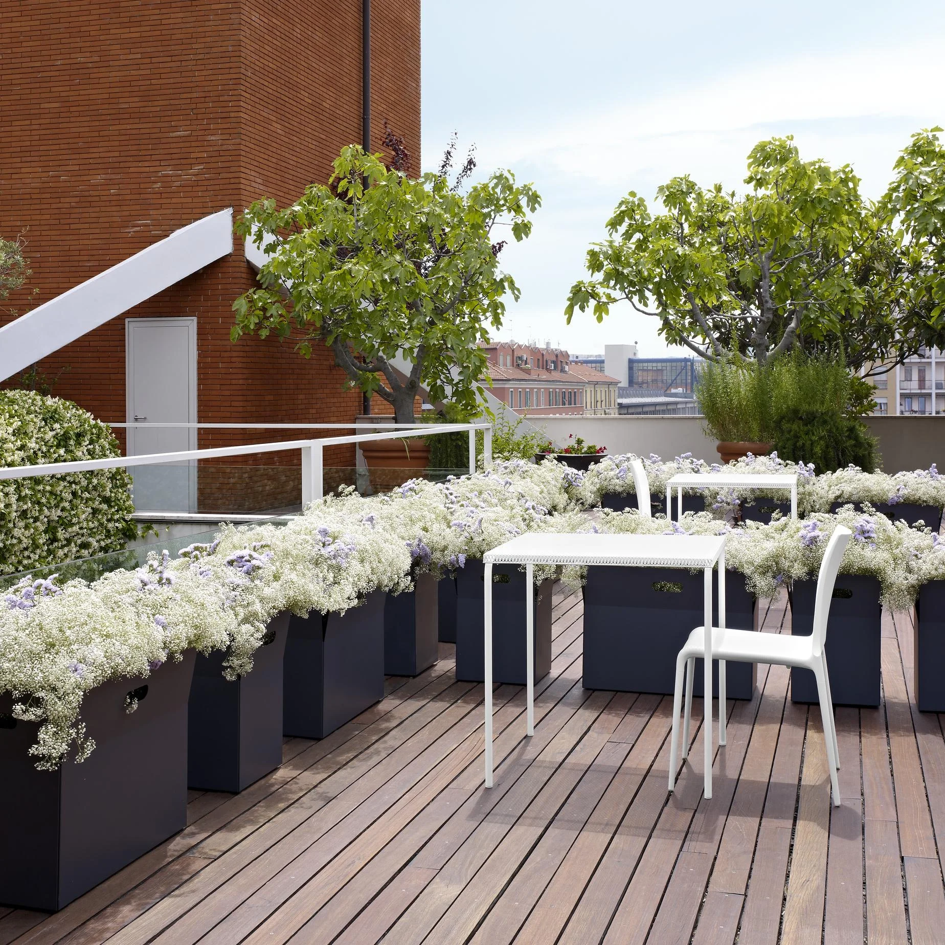 Wholesale Orchid Outdoor Small Metal Planter Hand Held Planters