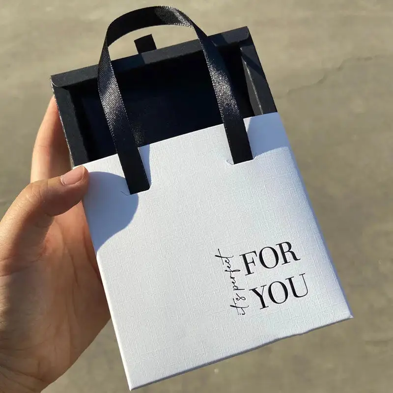 Manufacturer Custom Logo Jewelry Box Packaging Jewellery Gift Paper Box Packaging Jewelry Boxes With Discount