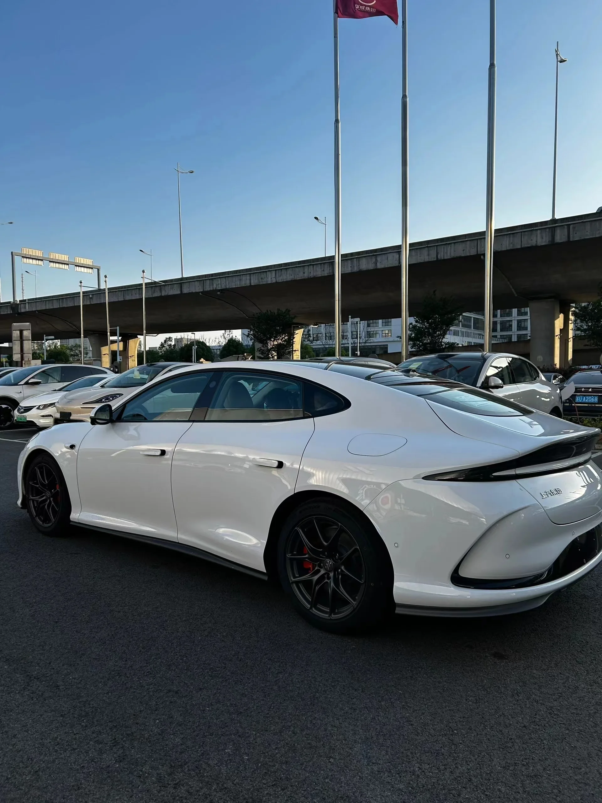 2024 Im L6 850km ultra Long Range Pure Electric Car High Performance Sedan Luxury Ev Car 4wd New Energy Vehicles Im L6 Max 2025