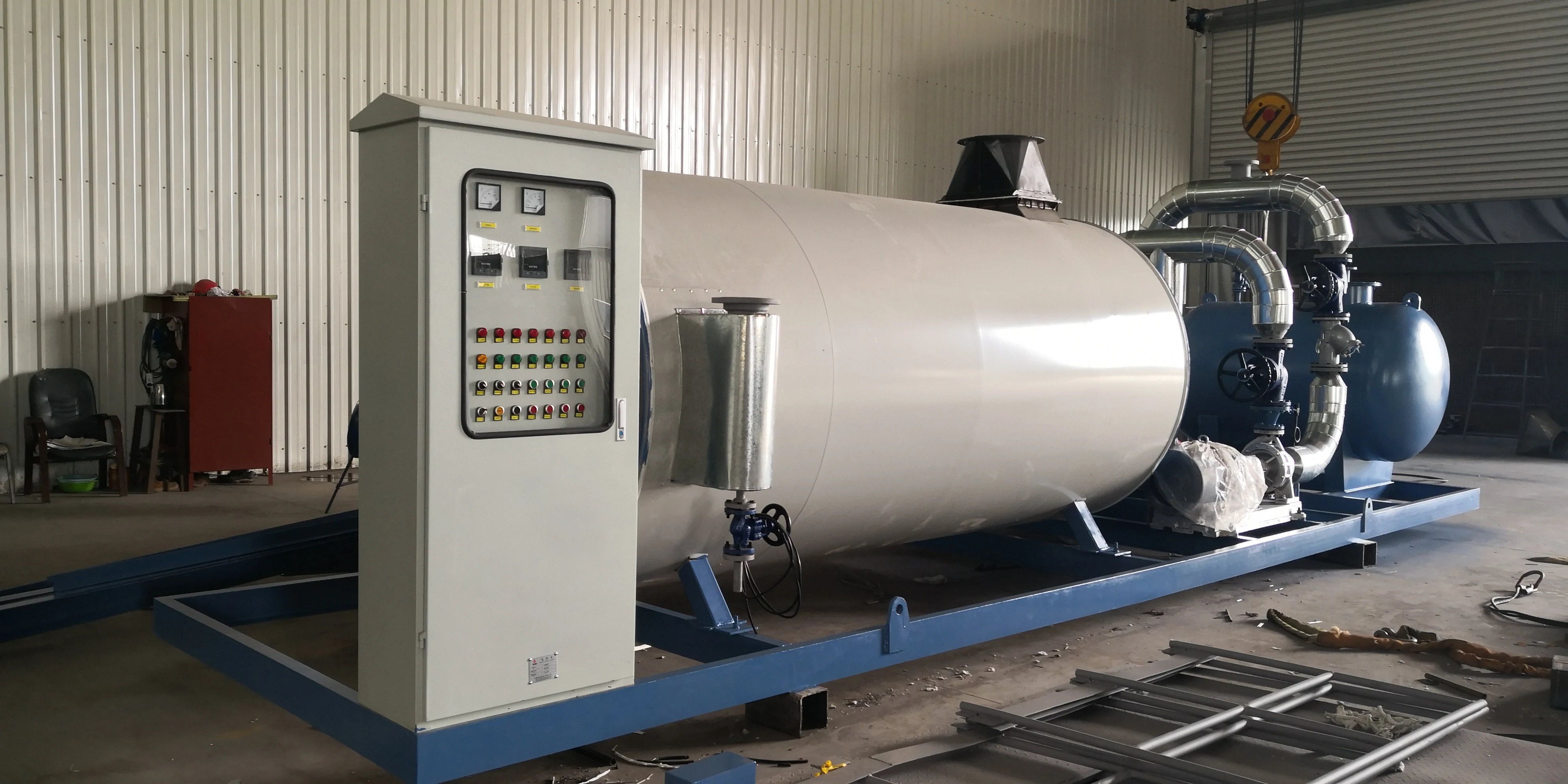 Coal-fired chain grate hot water boiler