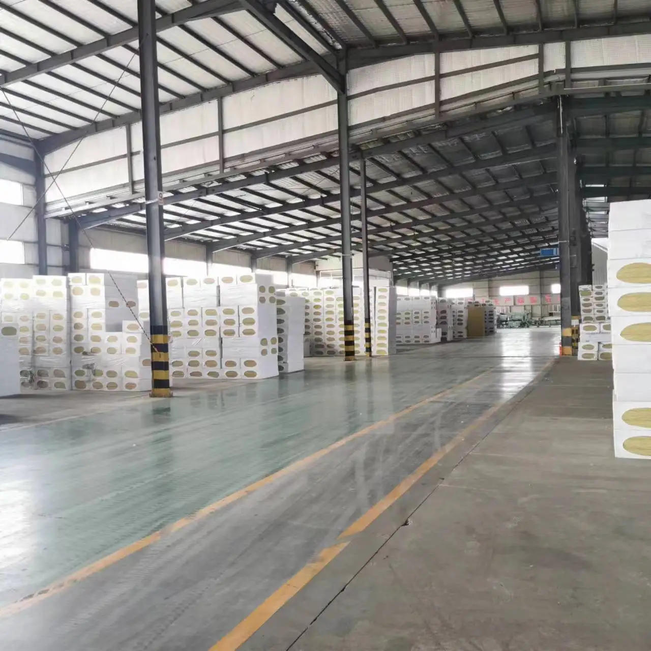 Огнестойкая жесткая изоляция из минеральной ваты