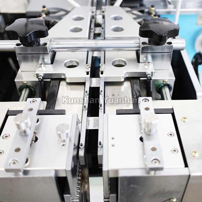 Full automatic ultrasonic stain label  woven label fold and cut machine