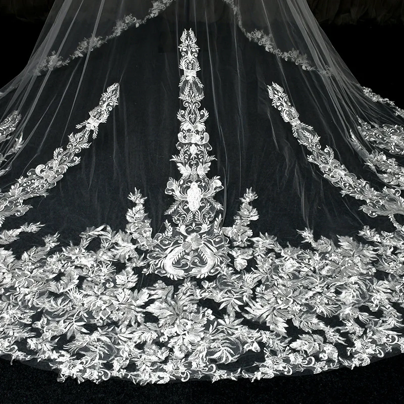 ROMANTIC Luxury Bridal Veils Cathedral Length Long White Ivory Lace Wedding Veils With Comb