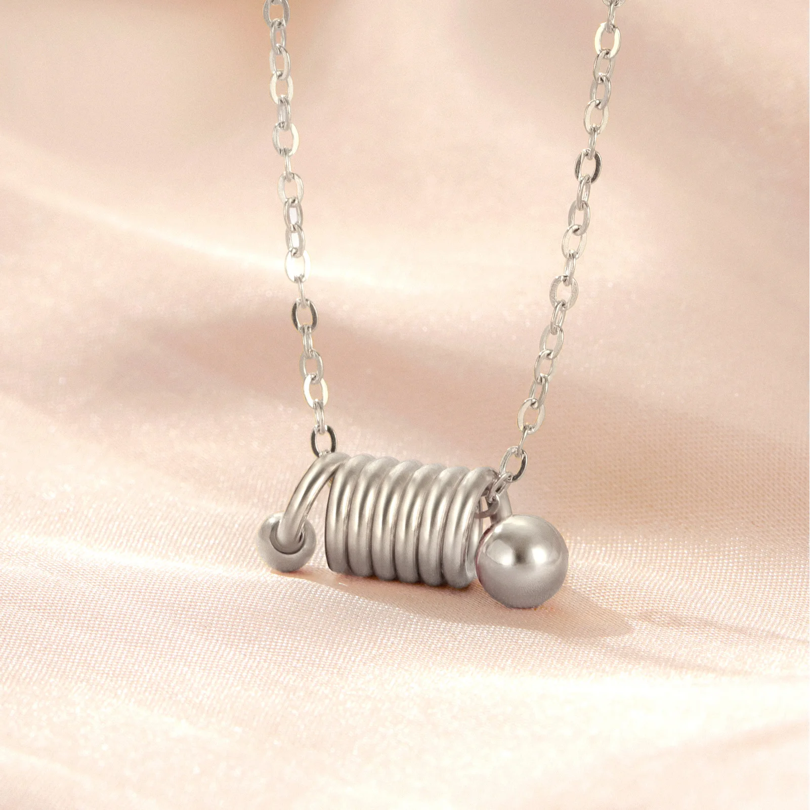 Creative Stainless Steel Necklace Spring Shape Pendant Necklaces for Women Gold Color Party Outdoor Accessories Jewelry Gift
