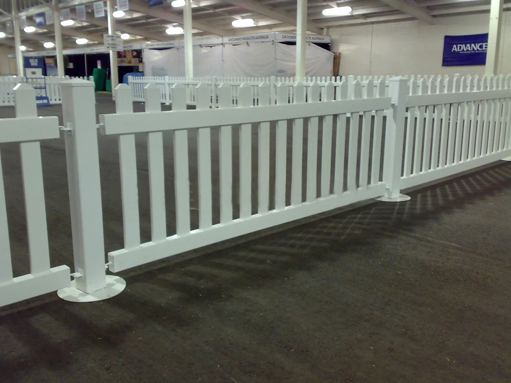 Wholesale white mobile guardrail PVC plastic steel material easy to install shopping mall parking lot isolation fence