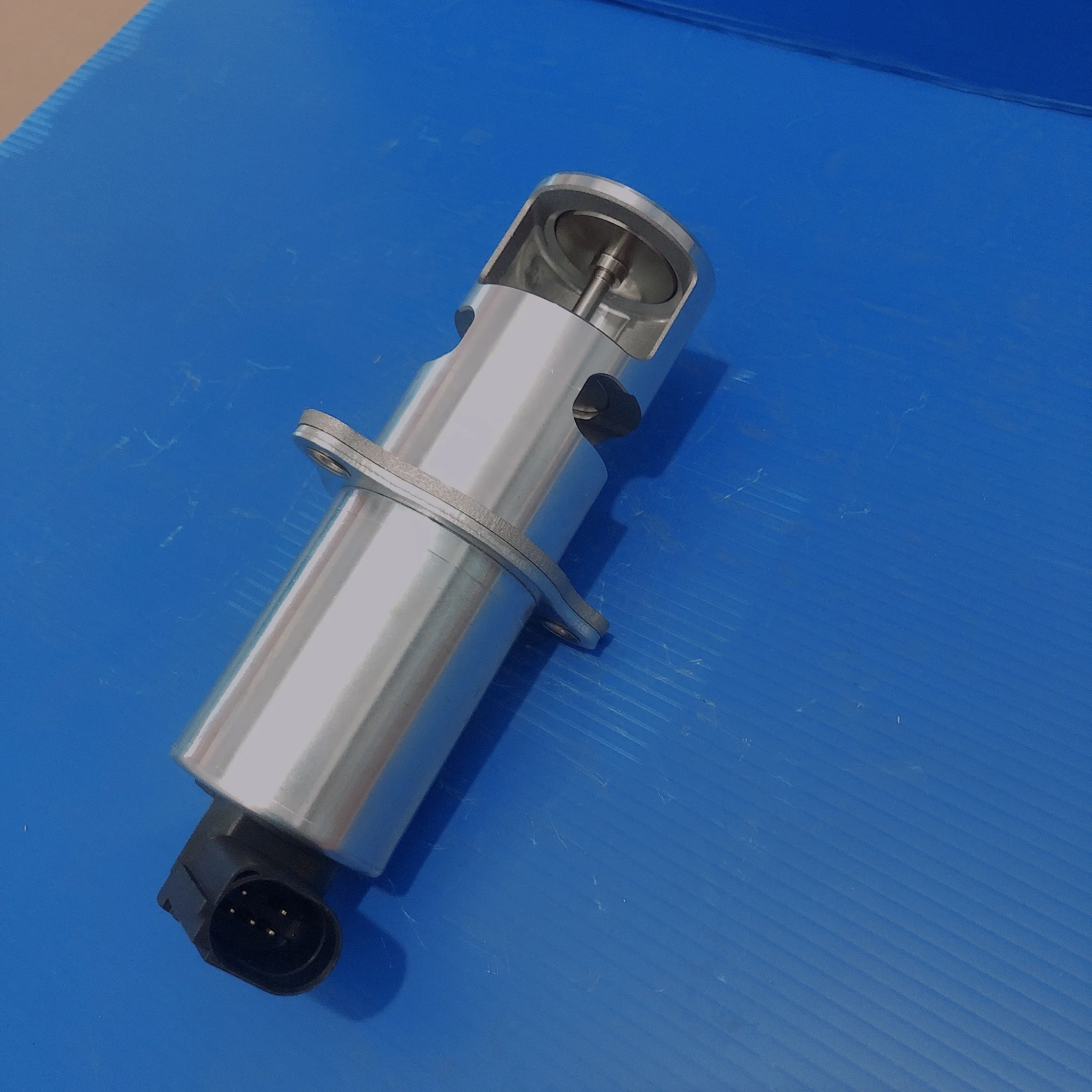 EGR Valve For NISSAN PRIMERA RENAULT MEGANE II 1.9 DCi 8200542998 New  8200282879 8200467030  8200157971 8200360201 8200293950