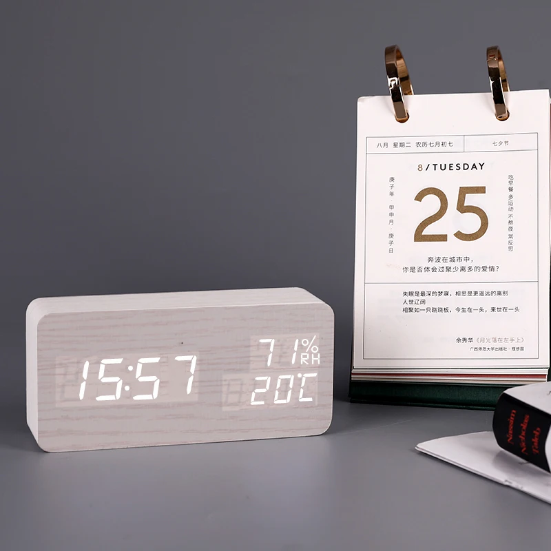 Wooden Digital LCD Eldly Alarm Clock with Date