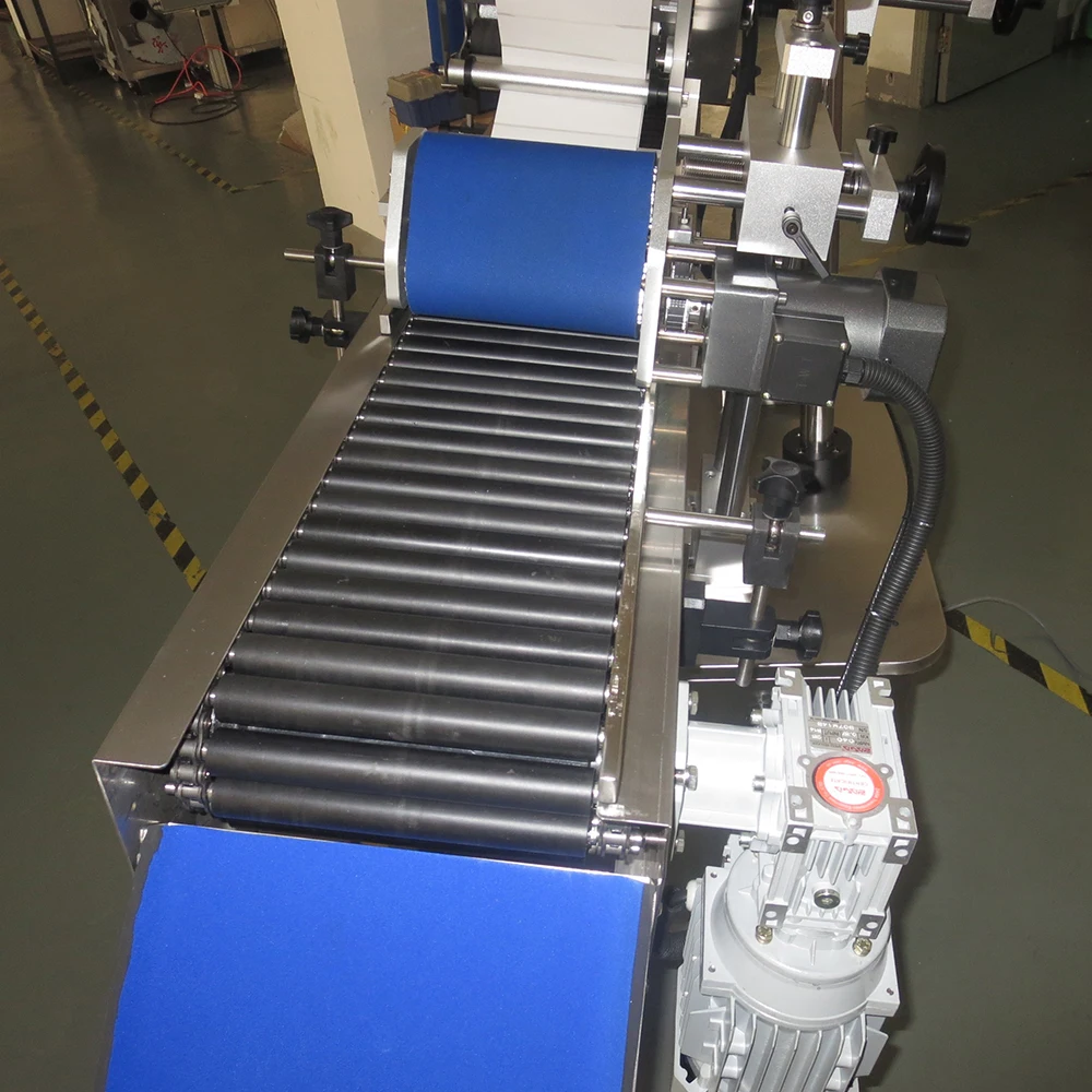 YM215 Automatic wax crayons labeler for syringe label applicator pen labelling machine