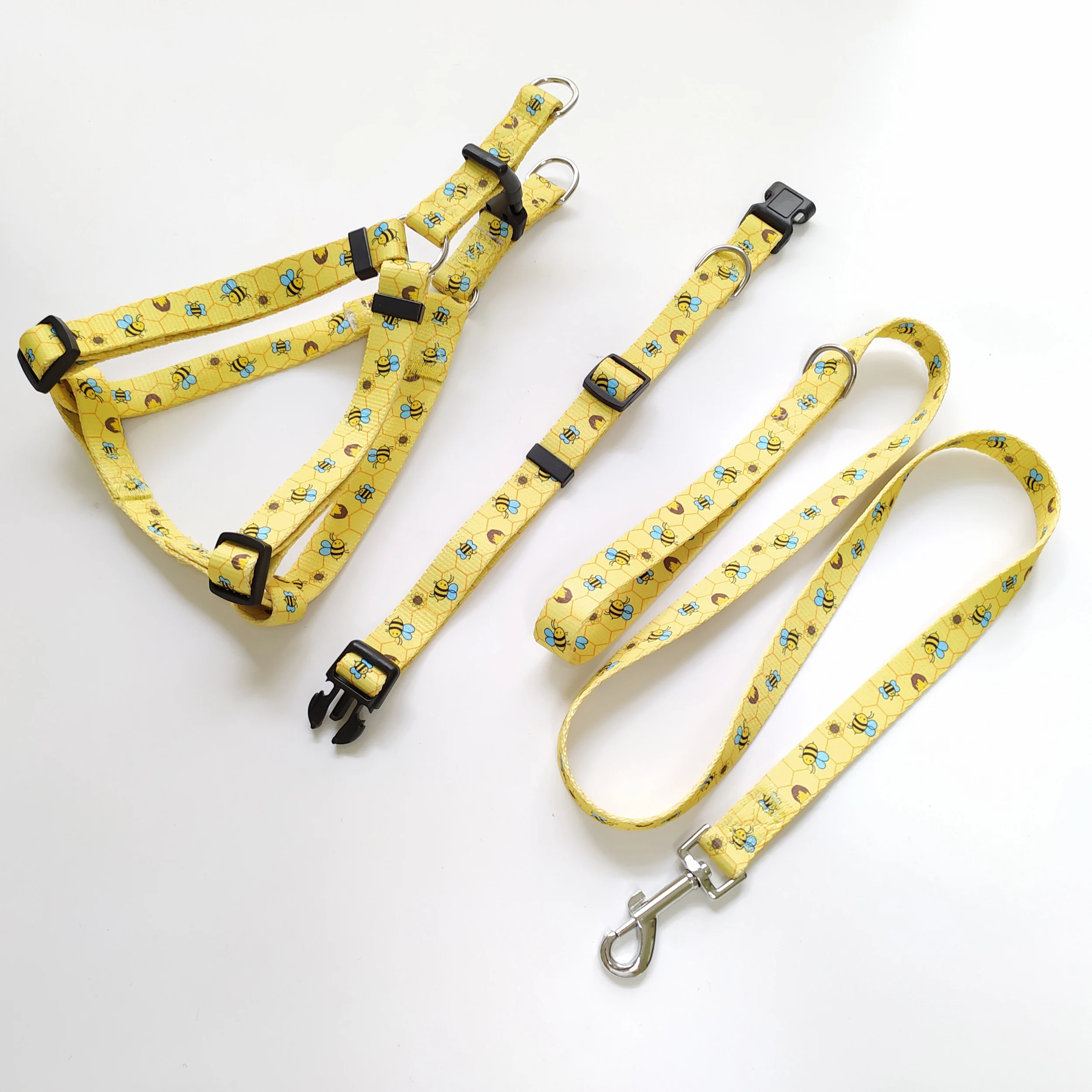 Factory specializing in the production of  custom dog harness dog leash and collar set