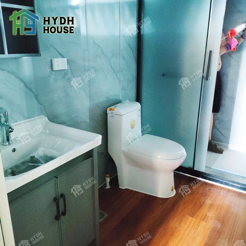 Custom Design Galvanized Steel Frame 30ft Prefab Container Expandable House with laundry room