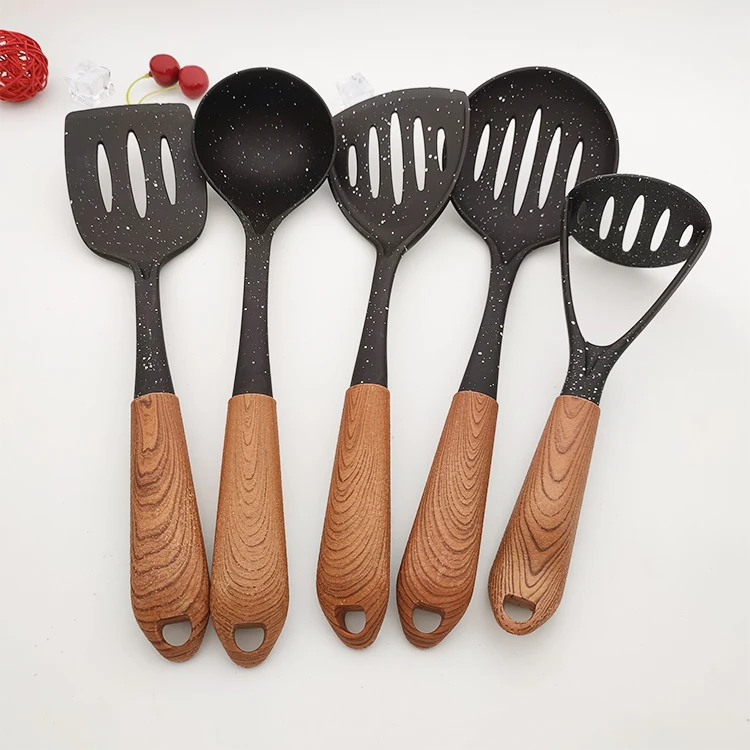 New high-quality nylon cookware kitchen utensils multi style 10 piece set of cookware accessories with wooden handle