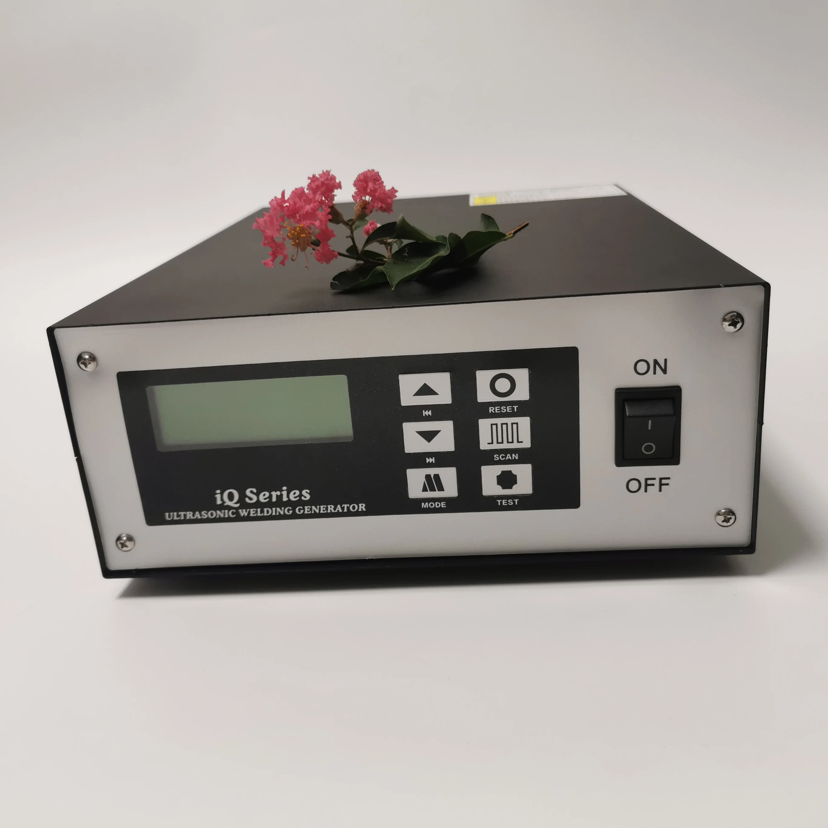 2200W 15khz 20khz Ultrasonic Generator For Ultrasonic Plastic Welding Machine