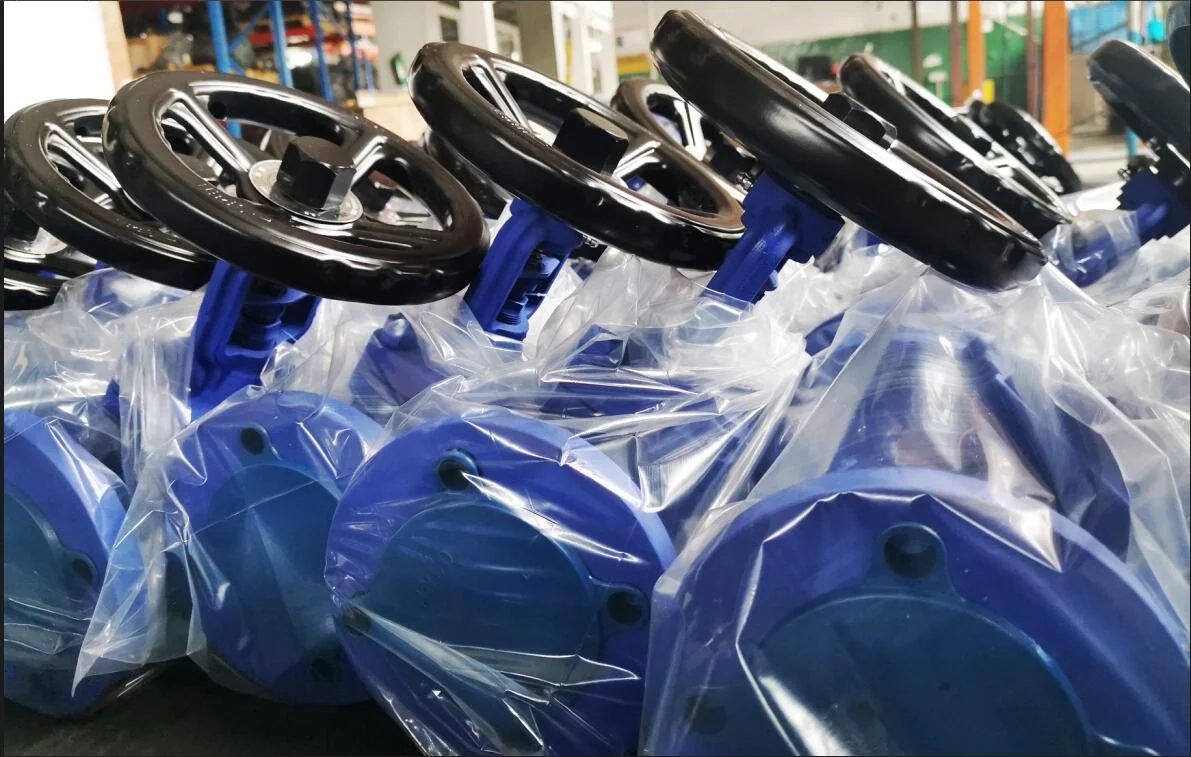 Wenzhou Valve factory high quality 304 stainless steel flange manual high temperature steam high pressure ball valve