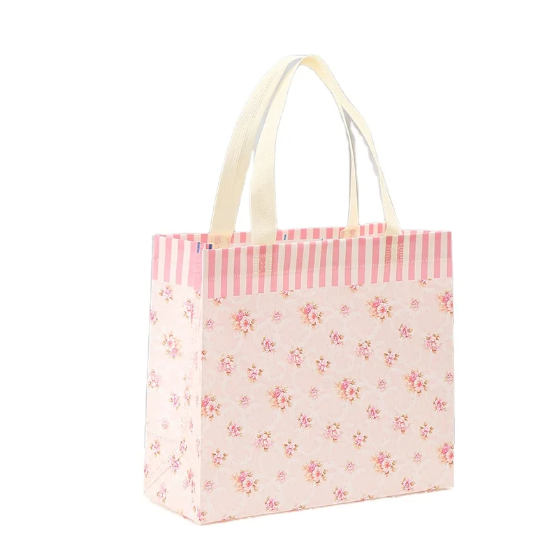 Three dimensional film covered non-woven bag color printing folding clothing store shopping bag cute birthday gift bag
