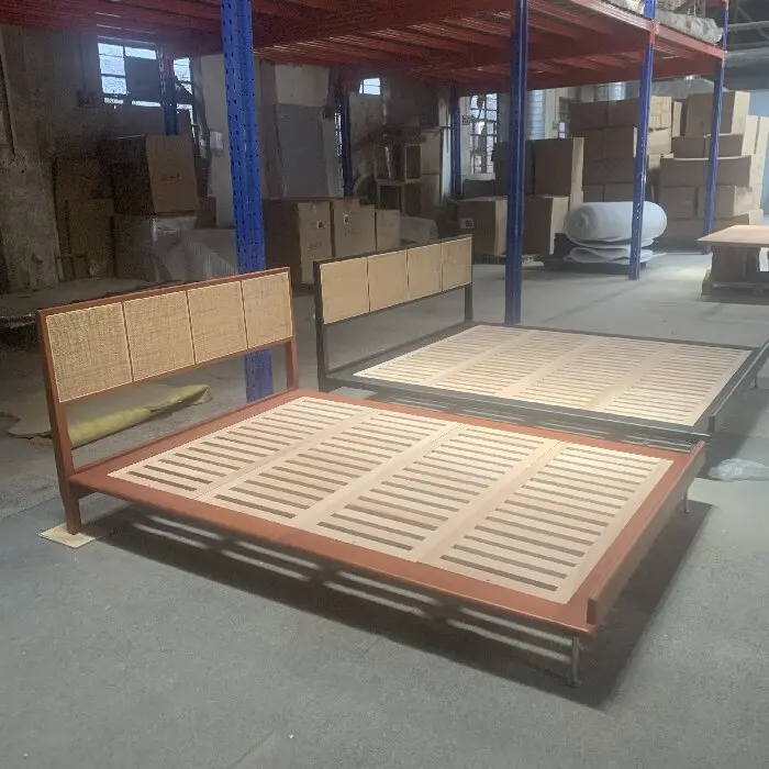 Modern Chinese Style Solid Wood Double Bed with Headboard High Quality Bedroom Furniture Wood Slat Support