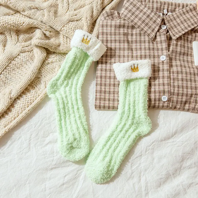 Factory Direct Micro Fleece Crown Embroidery Colorful Patterned Fuzzy Fluffy Winter Socks Soft Warm Lady Winter Socks