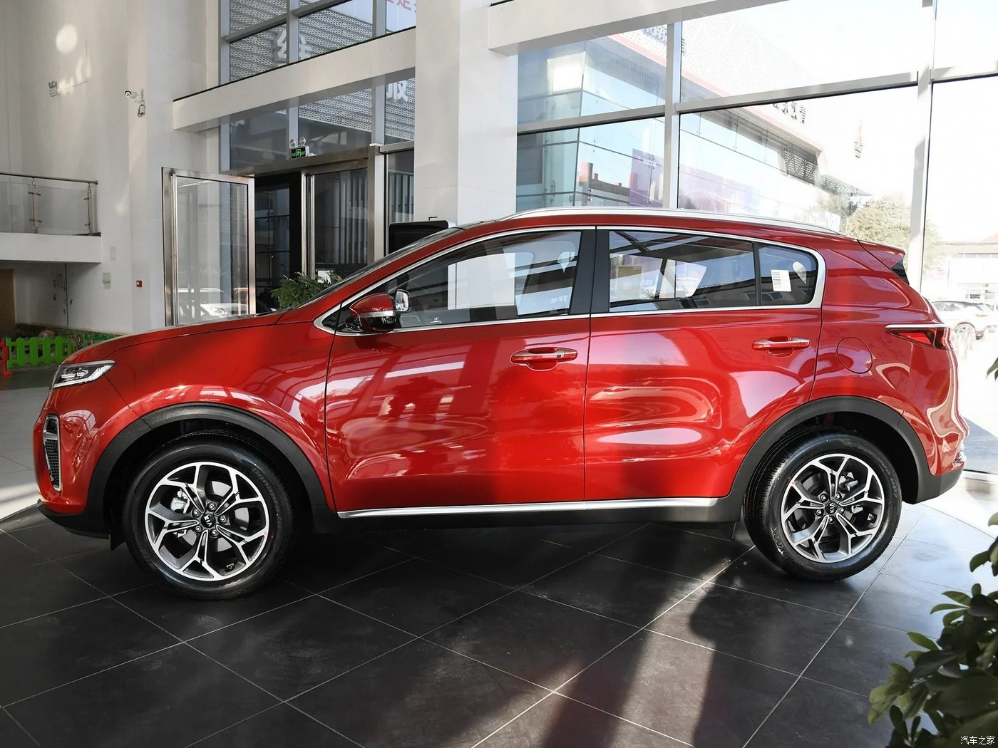Лидер продаж новый высокоскоростной автомобиль Kia KX5 с кожаными сиденьями автоматическая коробка передач левое рулевое управление-Лучшая цена!