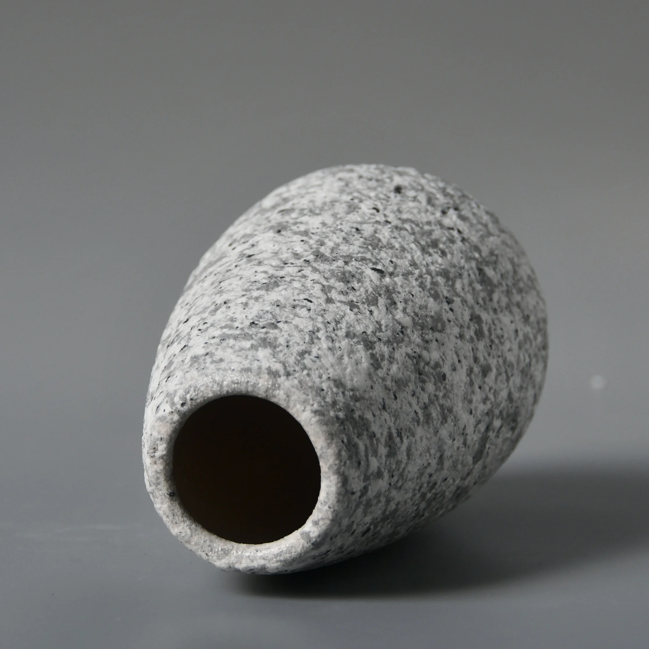 Home decoration beige marble stone flower vase Grade Finely Polished Stone White Vase Marble White Flower Cone Vase