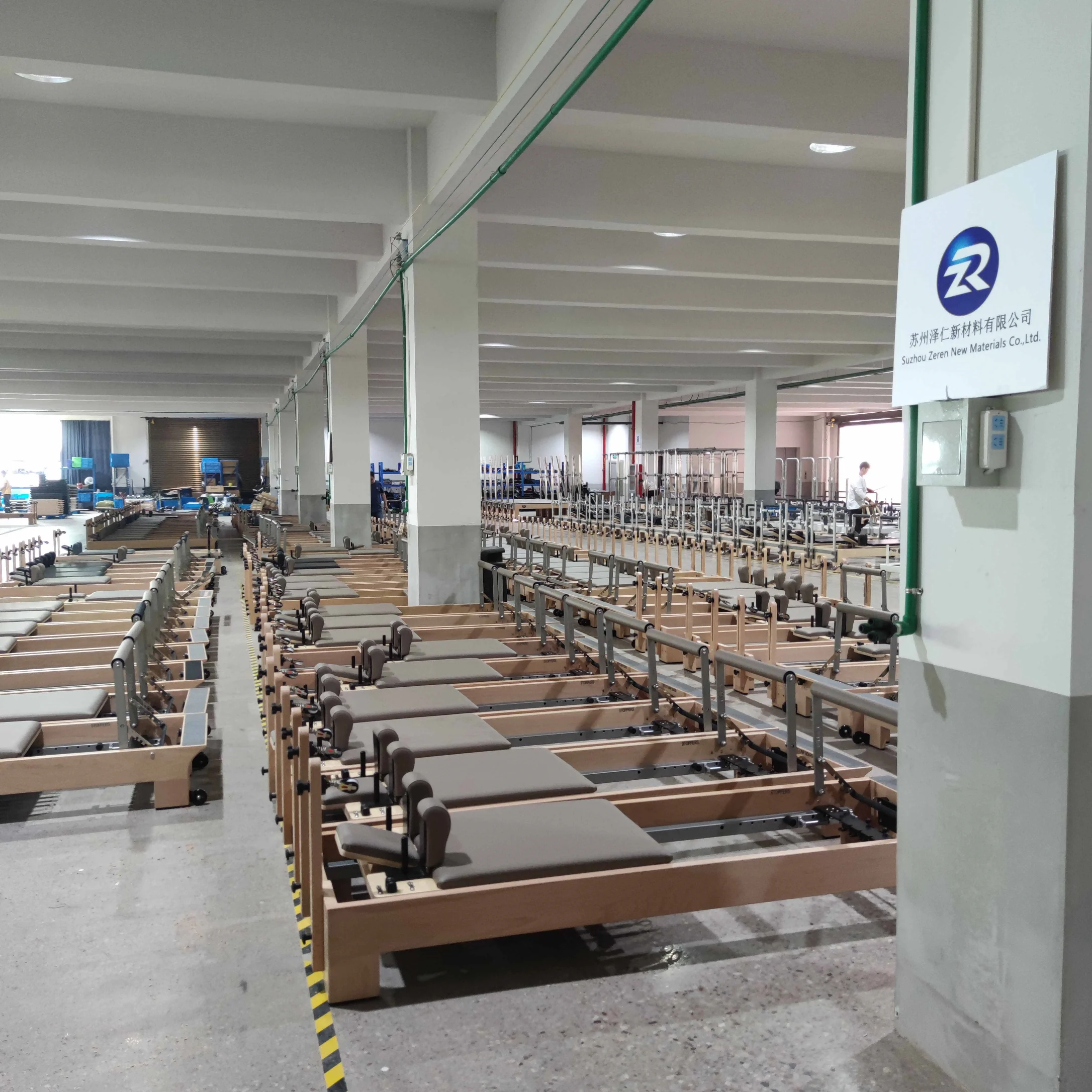 commercial Pilates studio box and jumpboard core bed maple wood pilates reformer machine