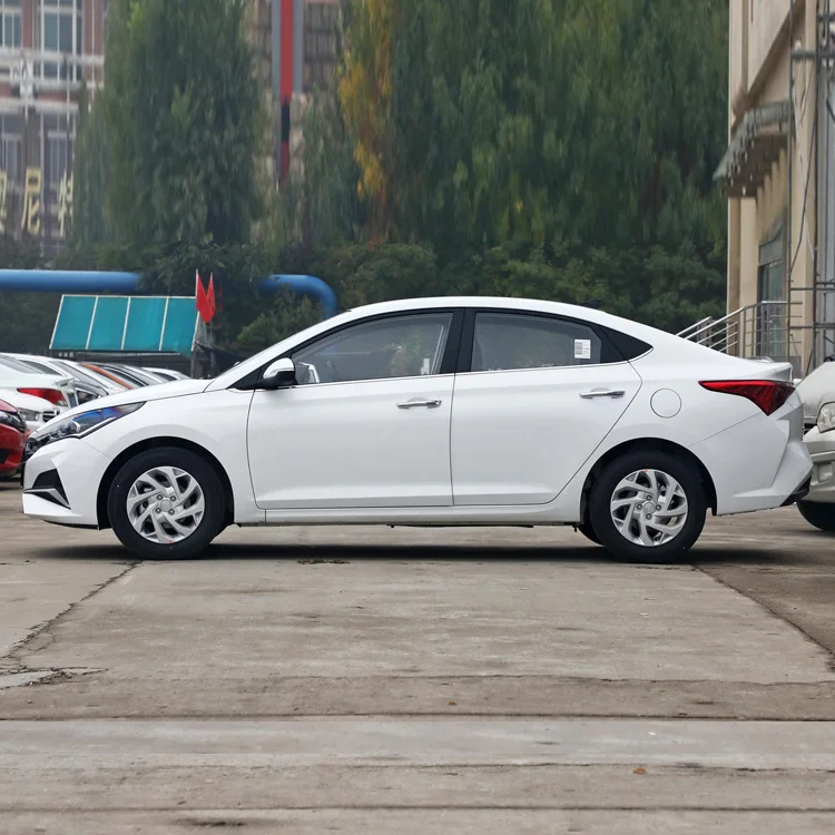 Небольшой автомобиль Solaris 1.4L ручной крутой выпуск GLS 6-ступенчатый бензиновый безнаддувный низкая цена высокое качество